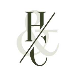 Logo de H&C Rénovation, entreprise du bâtiment cliente de Jeanne Assistante
